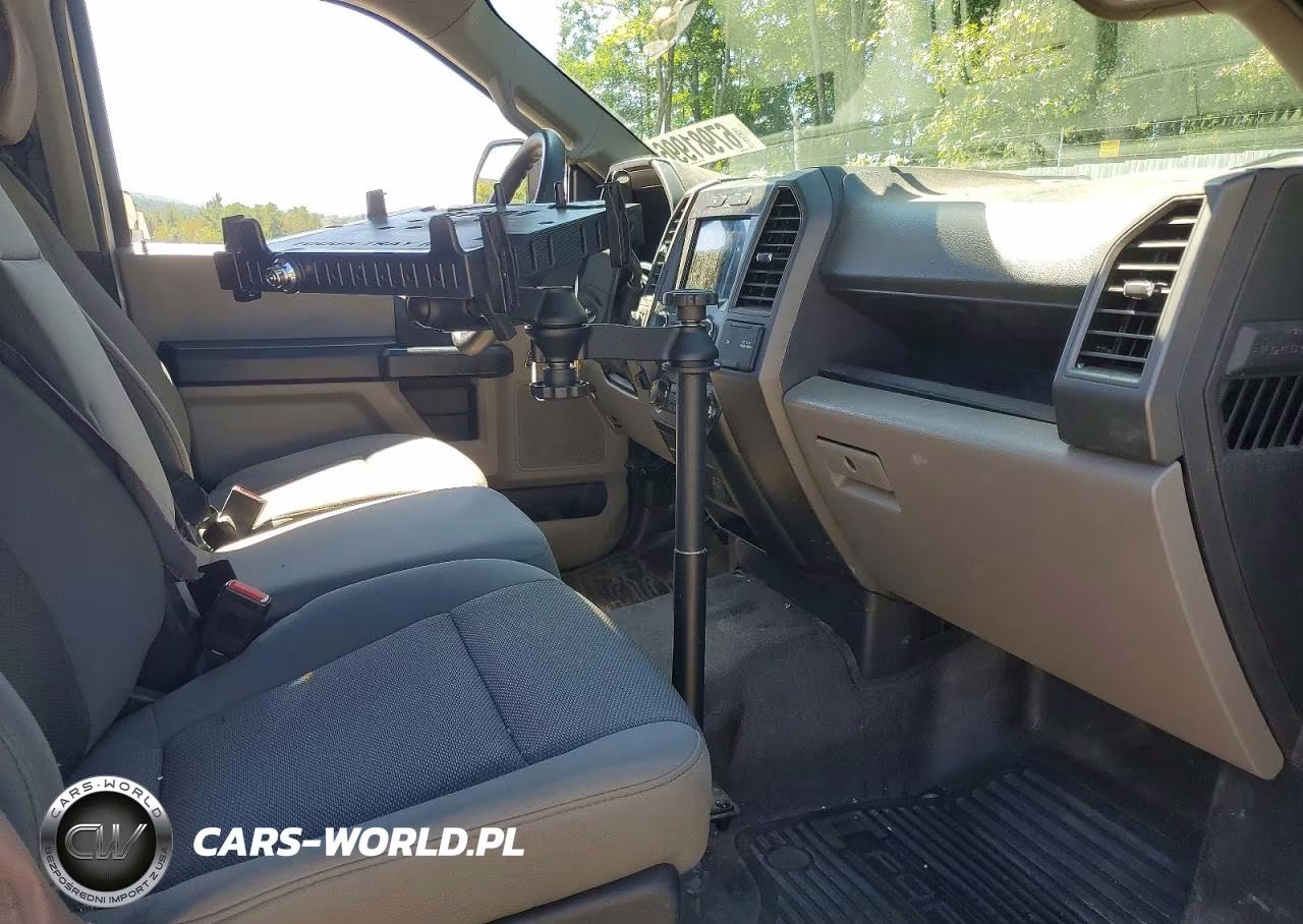 2022 Ford 350 Chscab VIN:1FTRF3A69NEG45587 - 11