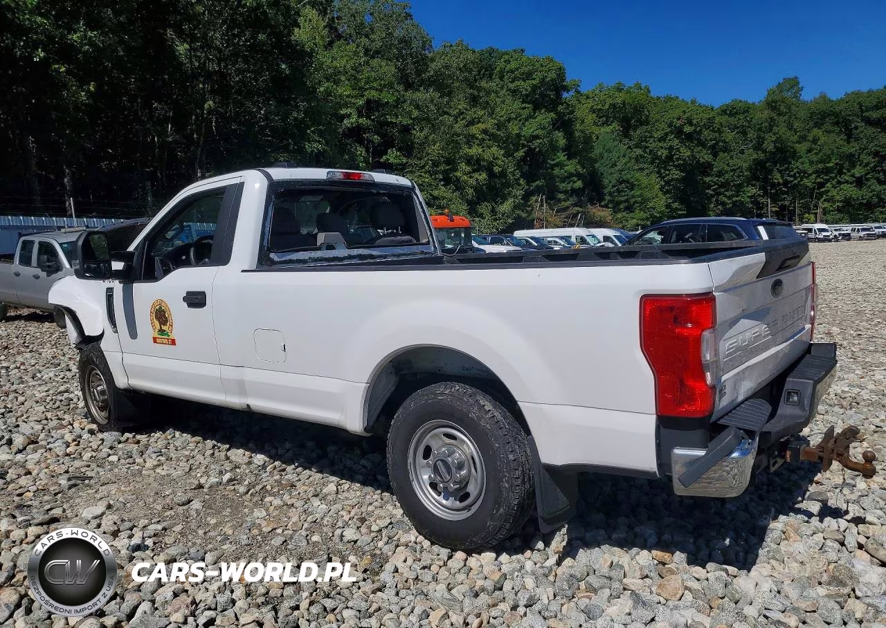2022 Ford 350 Chscab VIN:1FTRF3A69NEG45587 - 2