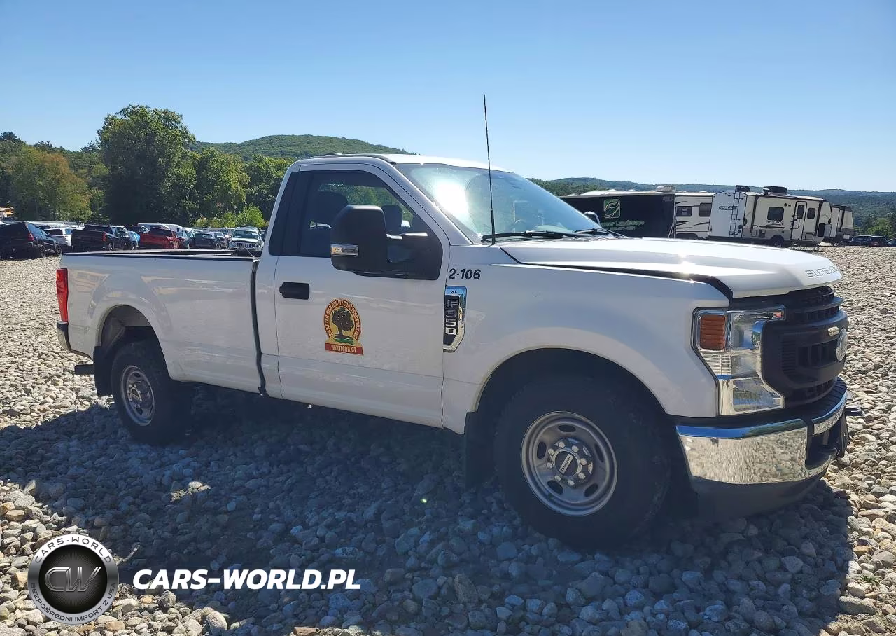 2022 Ford 350 Chscab VIN:1FTRF3A69NEG45587 - 4