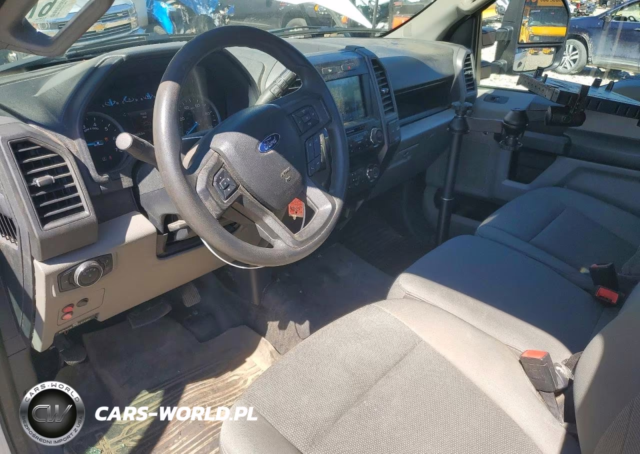 2022 Ford 350 Chscab VIN:1FTRF3A69NEG45587 - 8