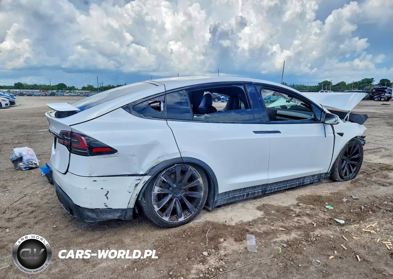 2022 Tesla Model X VIN:7SAXCDE57NF364445 - 3