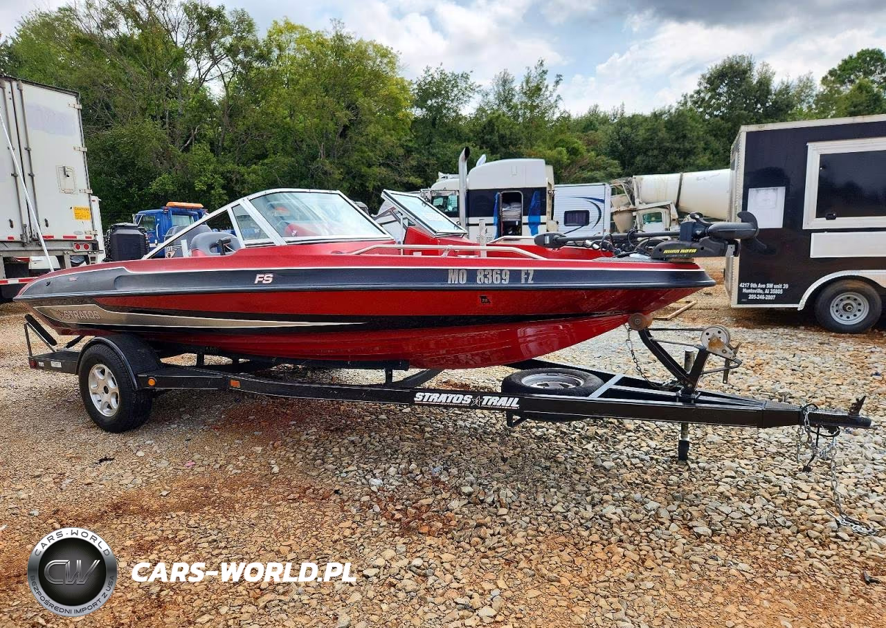 1998 Stratos Boat