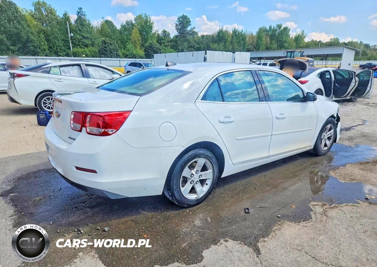 2013 Chevrolet Malibu Ls VIN:1G11B5SA3DF221993 - 3