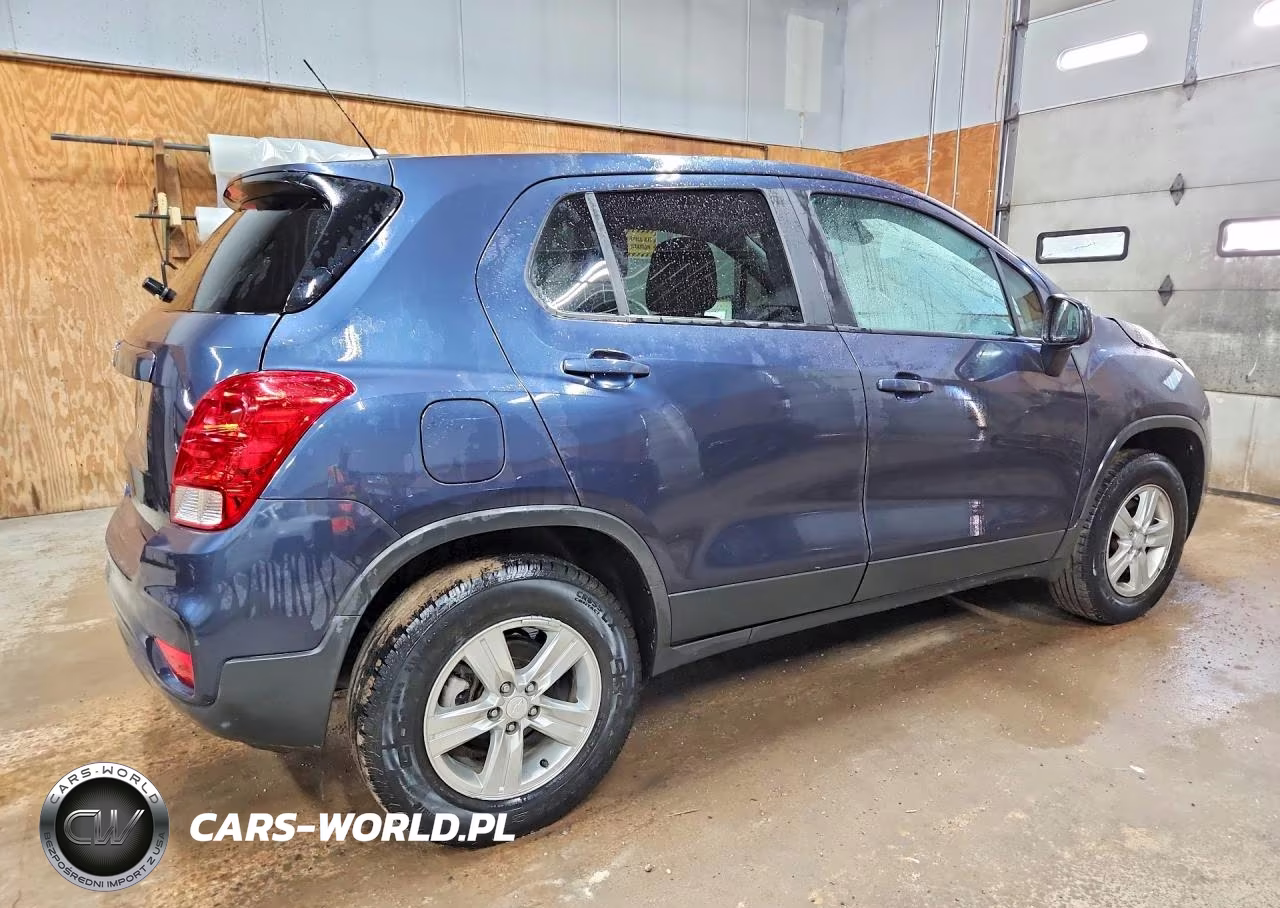 2018 Chevrolet Trax Ls VIN:3GNCJNSB0JL185037 - 3
