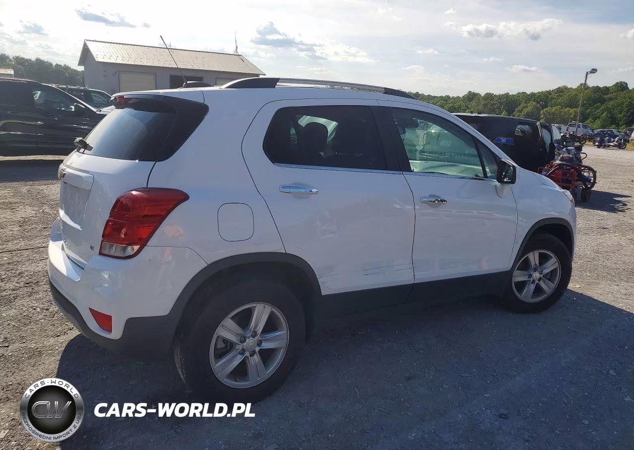 2020 Chevrolet Trax 1Lt VIN:3GNCJPSB2LL332828 - 3