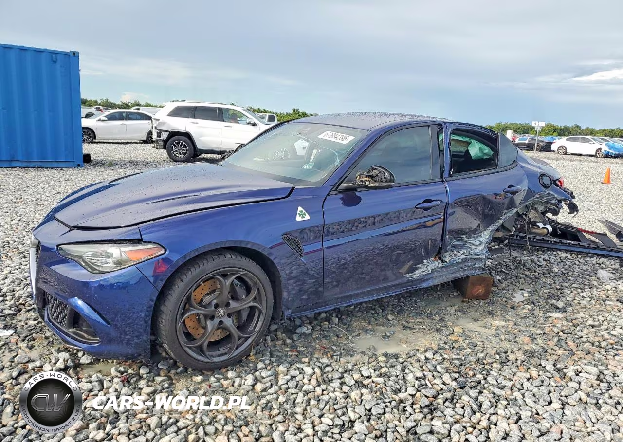2017 Alfa Romeo Giulia Quadrifoglio