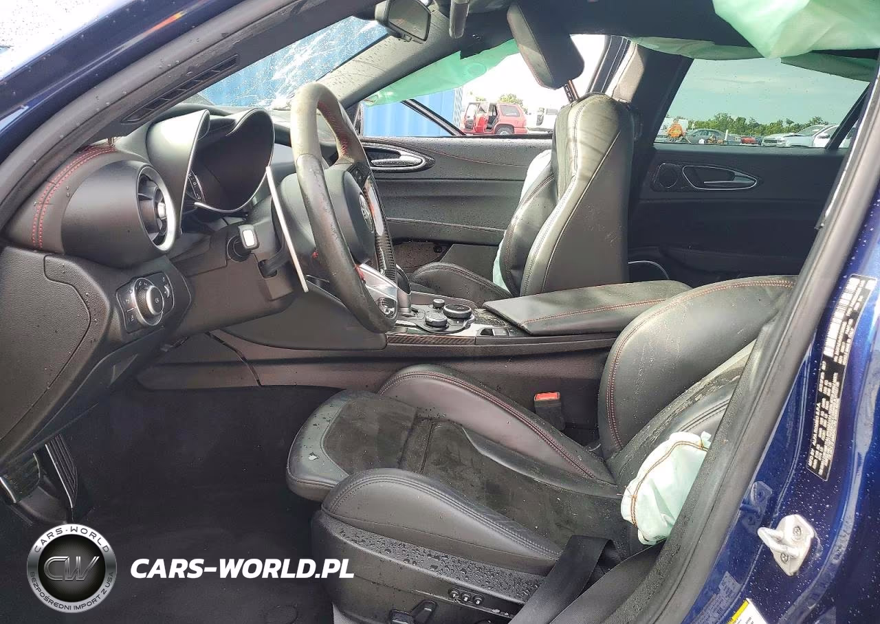 2017 Alfa Romeo Giulia Quadrifoglio VIN:ZARFAEAV0H7558566 - 7
