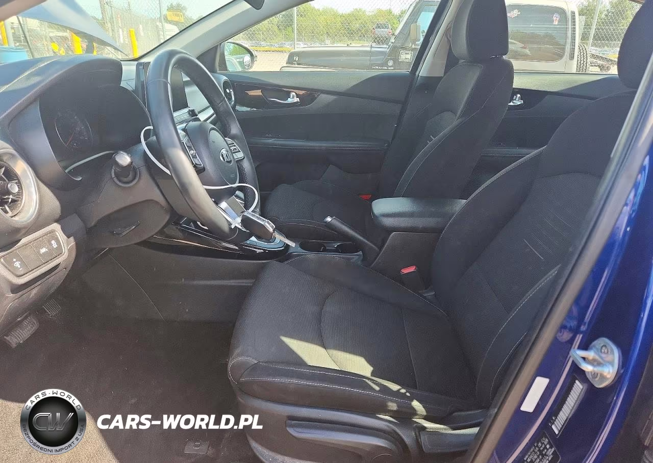 2019 Kia Forte S VIN:3KPF34AD0KE041099 - 7