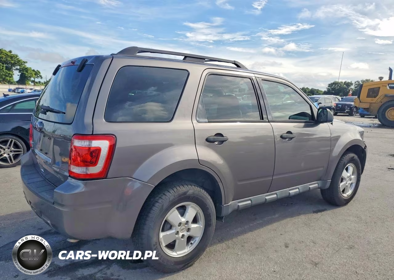 2012 Ford Escape Xls VIN:1FMCU0C77CKC52150 - 3