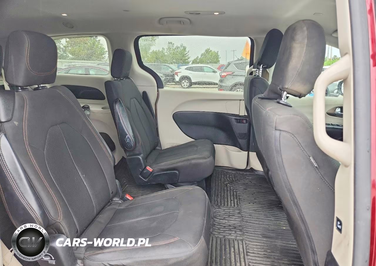 2017 Chrysler Pacifica Touring VIN:2C4RC1DG2HR522187 - 11