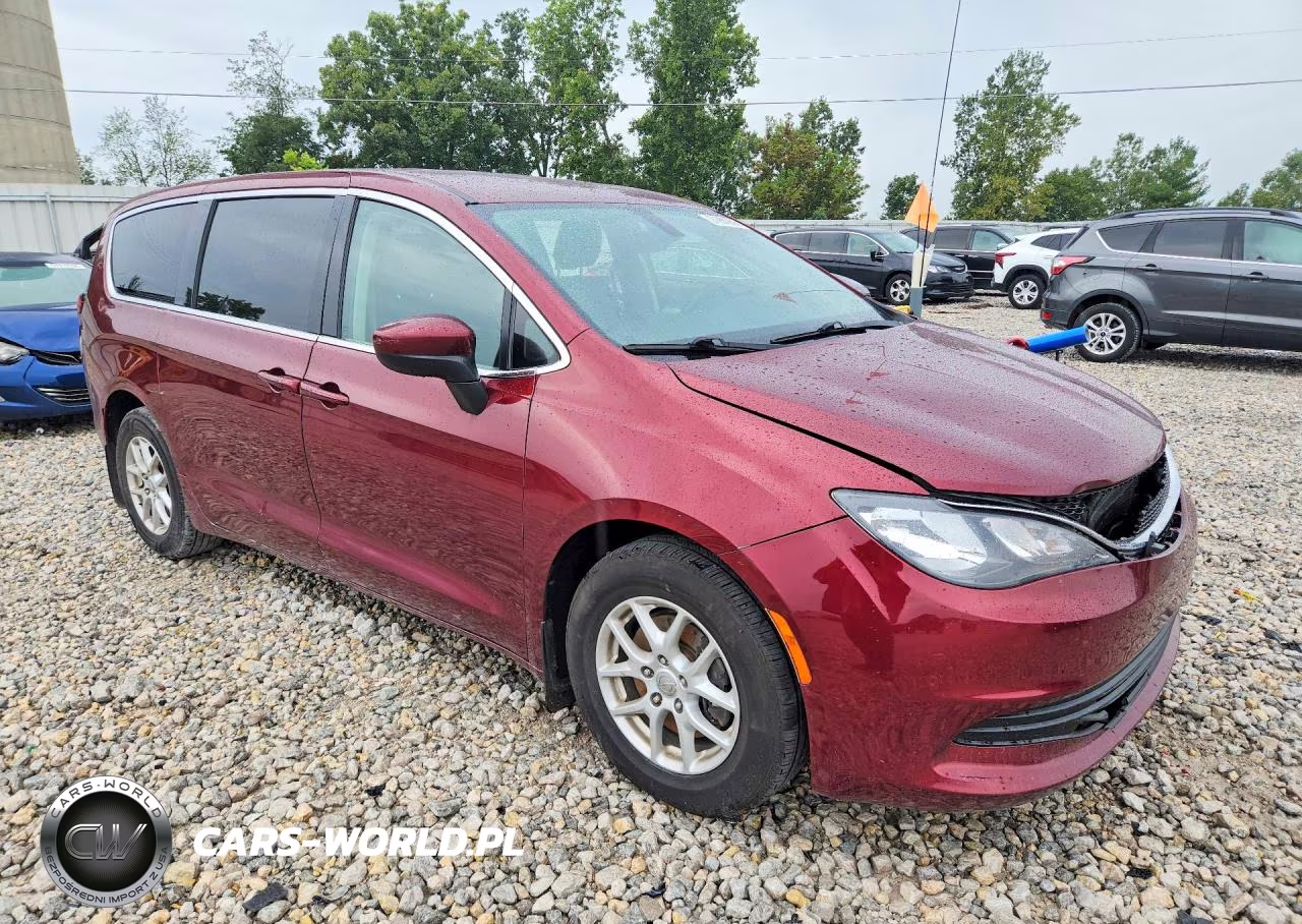 2017 Chrysler Pacifica Touring VIN:2C4RC1DG2HR522187 - 4