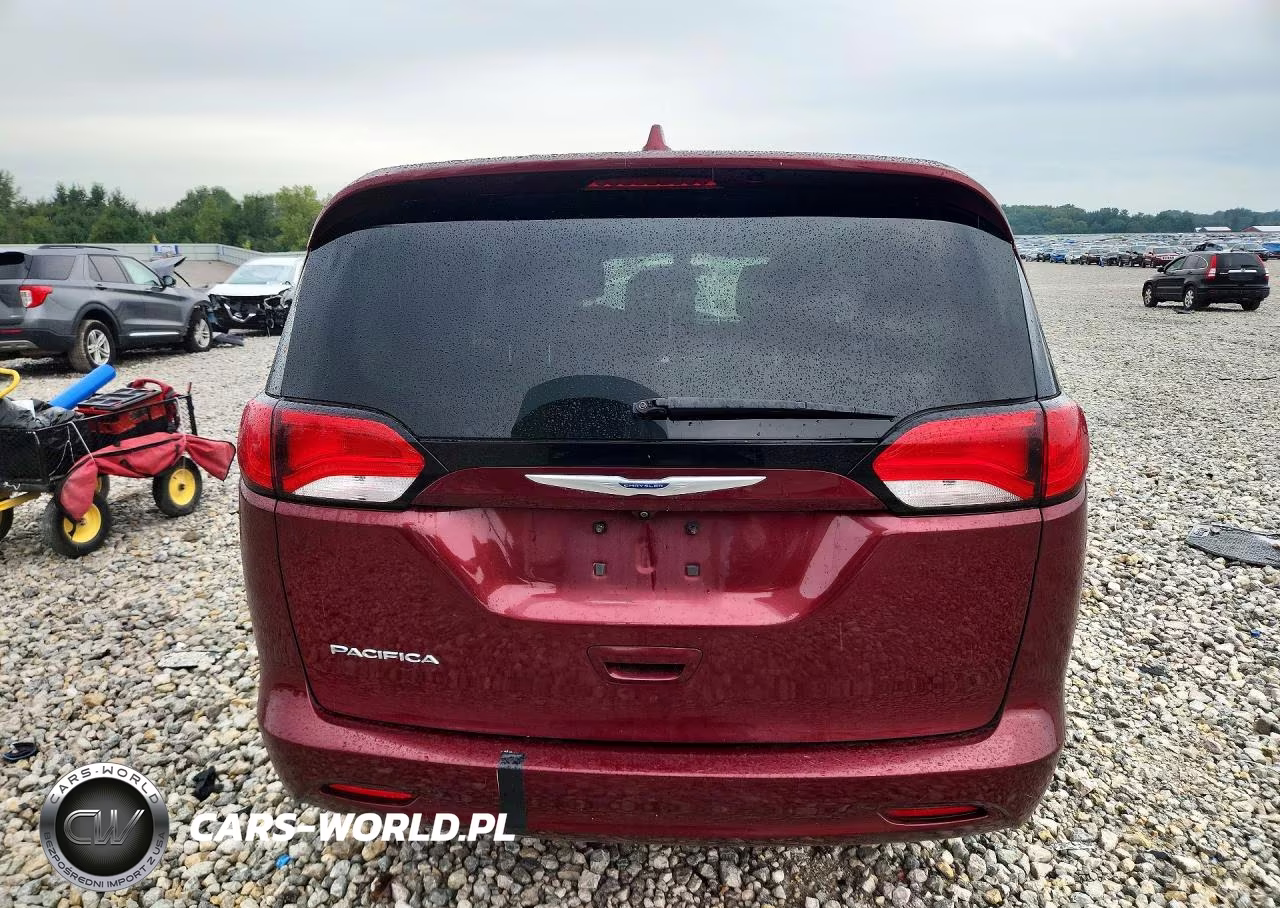 2017 Chrysler Pacifica Touring VIN:2C4RC1DG2HR522187 - 6