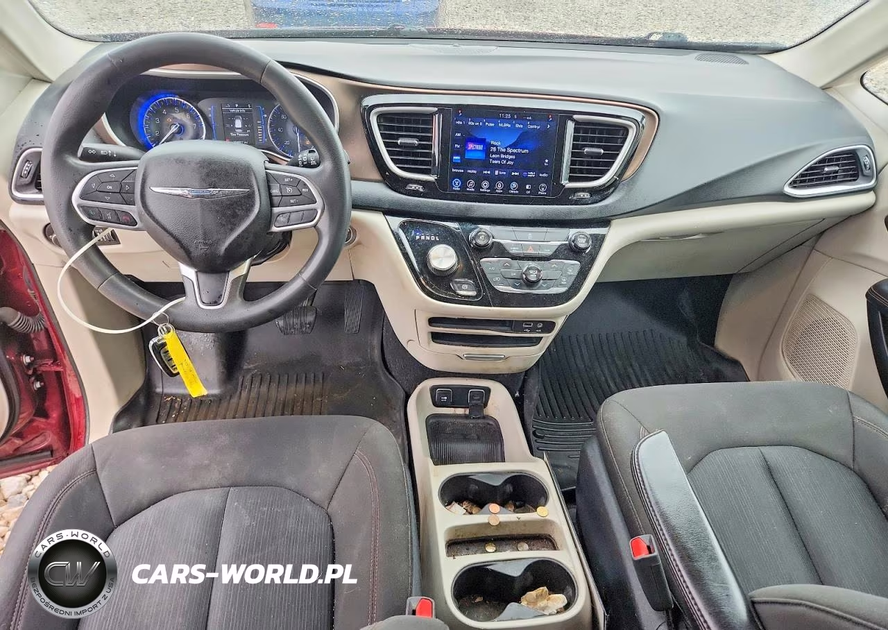 2017 Chrysler Pacifica Touring VIN:2C4RC1DG2HR522187 - 8