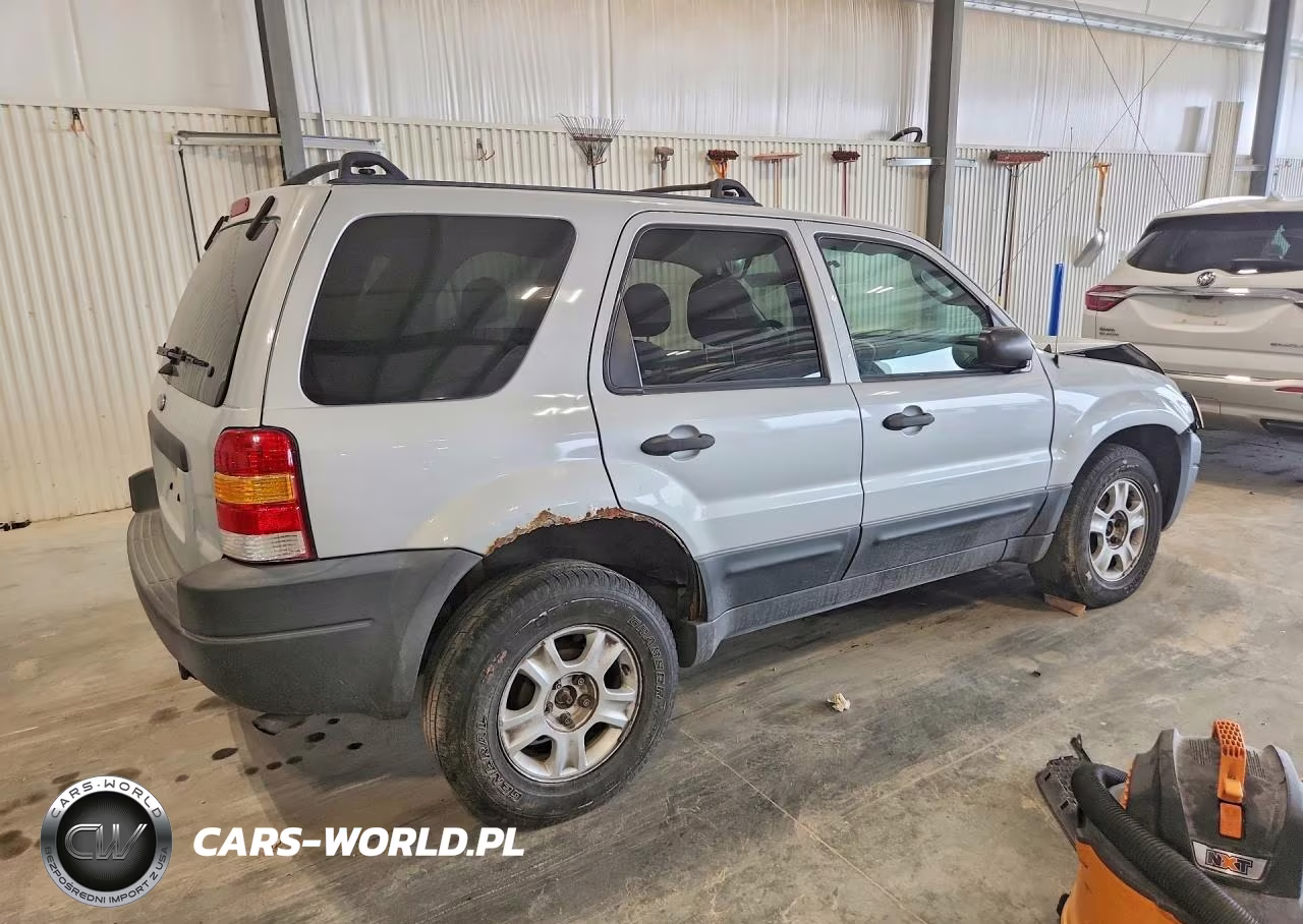 2003 Ford Escape Xlt VIN:1FMYU93103KC88722 - 3