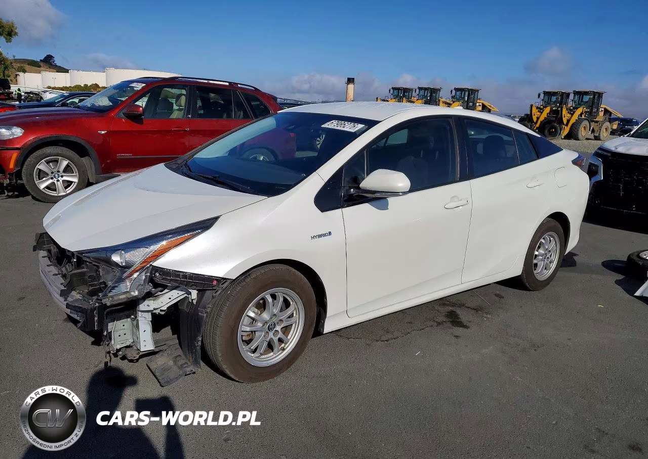 2017 Toyota Prius Three VIN:JTDKARFU7H3052174 - 1