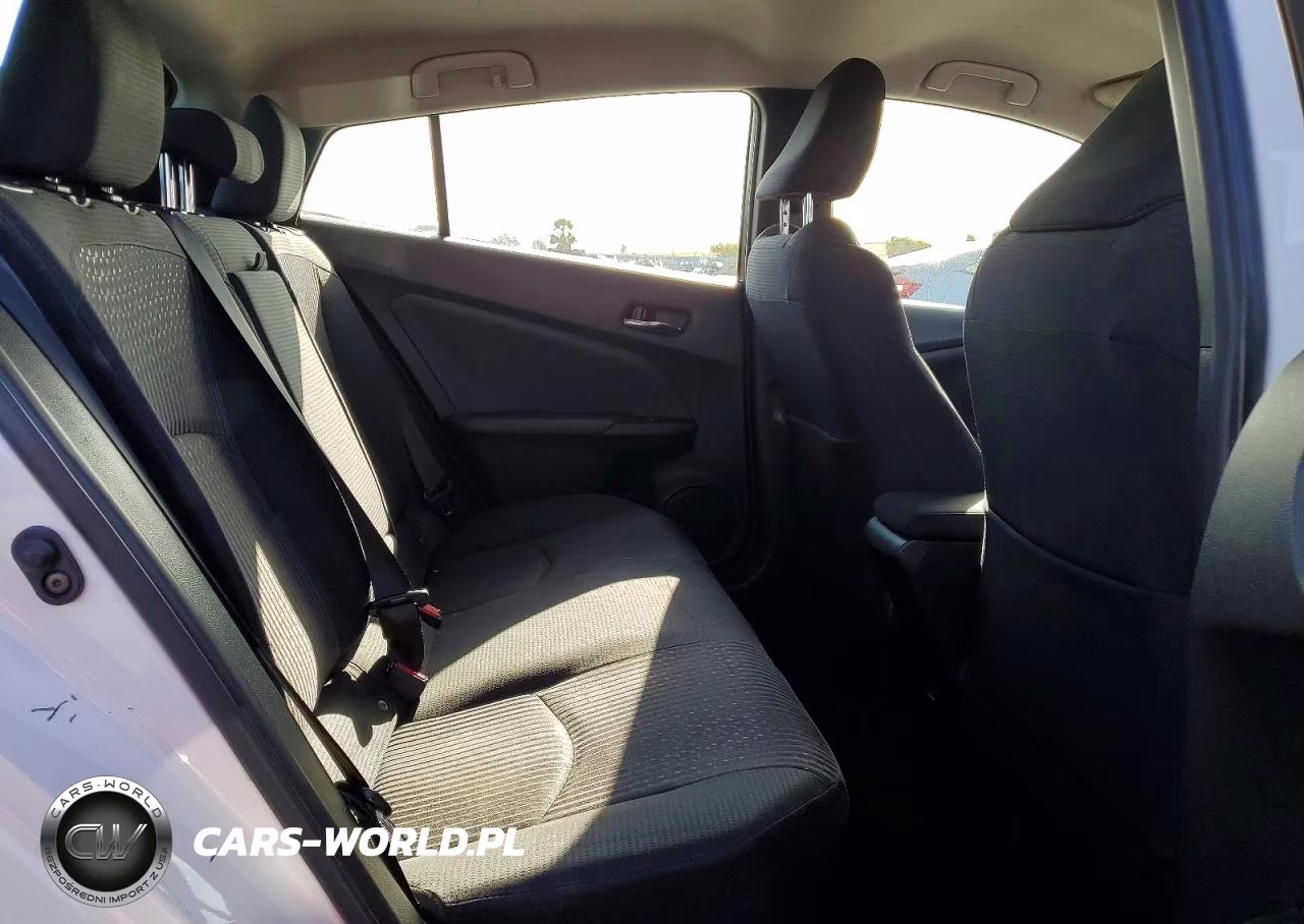 2017 Toyota Prius Three VIN:JTDKARFU7H3052174 - 10