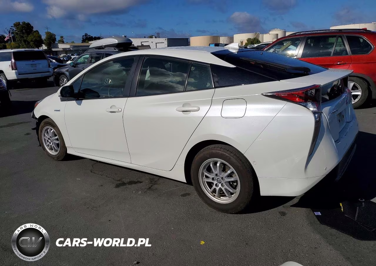 2017 Toyota Prius Three VIN:JTDKARFU7H3052174 - 2