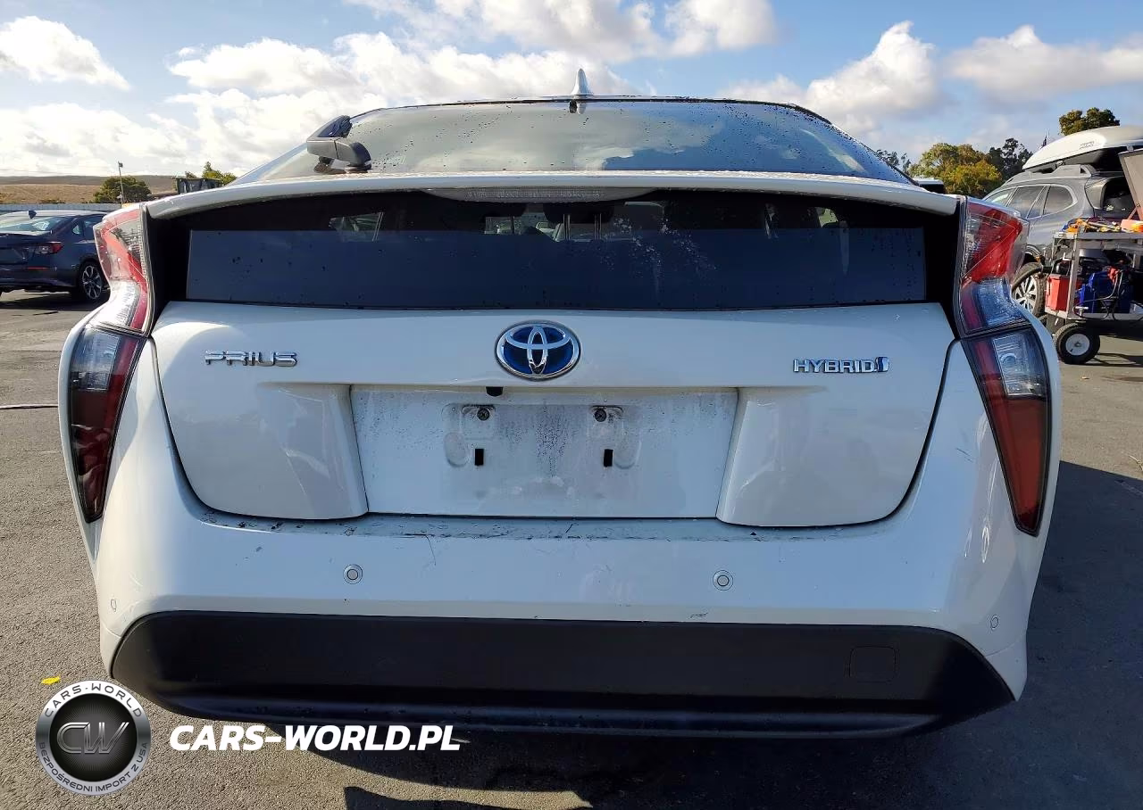 2017 Toyota Prius Three VIN:JTDKARFU7H3052174 - 6