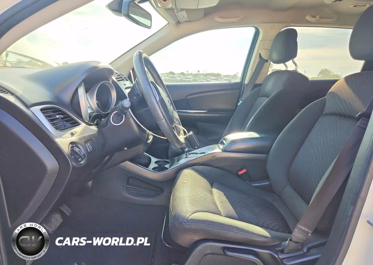 2019 Dodge Journey Se VIN:3C4PDCBB7KT863550 - 7