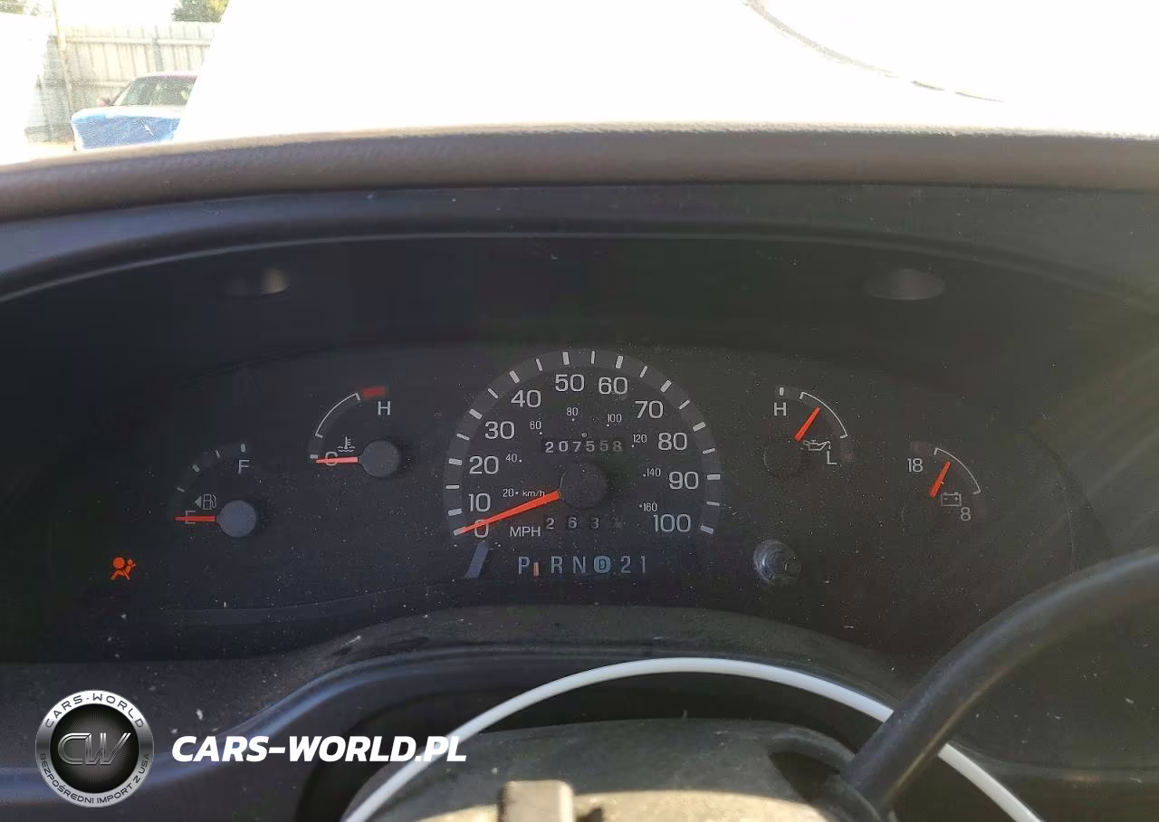 2000 Ford E150 Delivery Van VIN:1FTRE1428YHA36851 - 9
