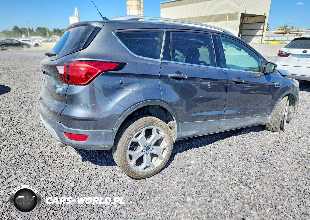 2019 Ford Escape Titanium VIN:1FMCU0J94KUB58475 - 3