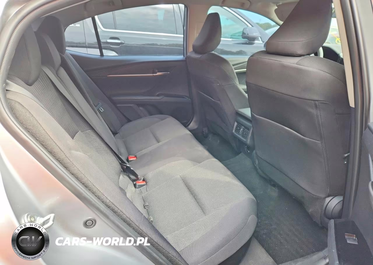 2026 Toyota Camry Le VIN:4T1DBADK8TU542551 - 10
