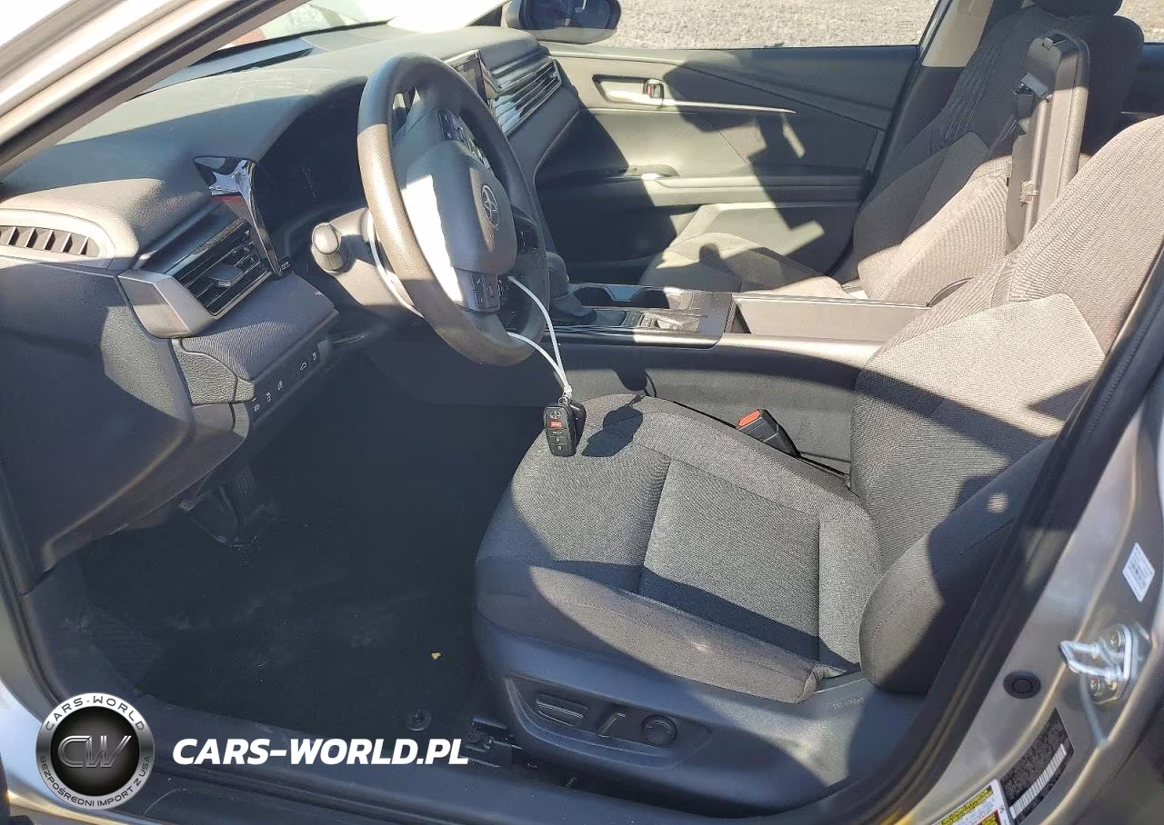 2026 Toyota Camry Le VIN:4T1DBADK8TU542551 - 7