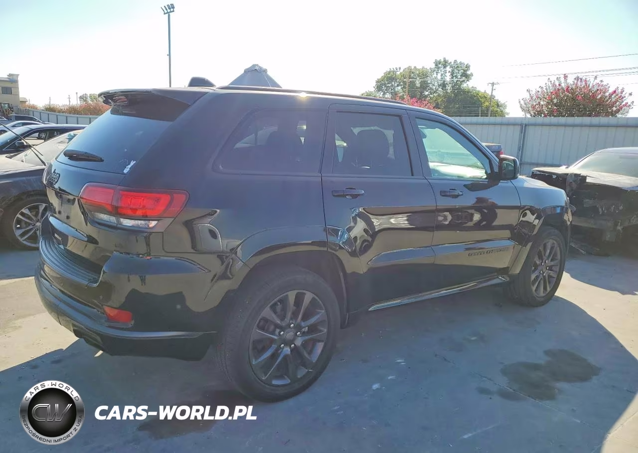 2018 Jeep Grand Cherokee Overland VIN:1C4RJECG7JC327277 - 3