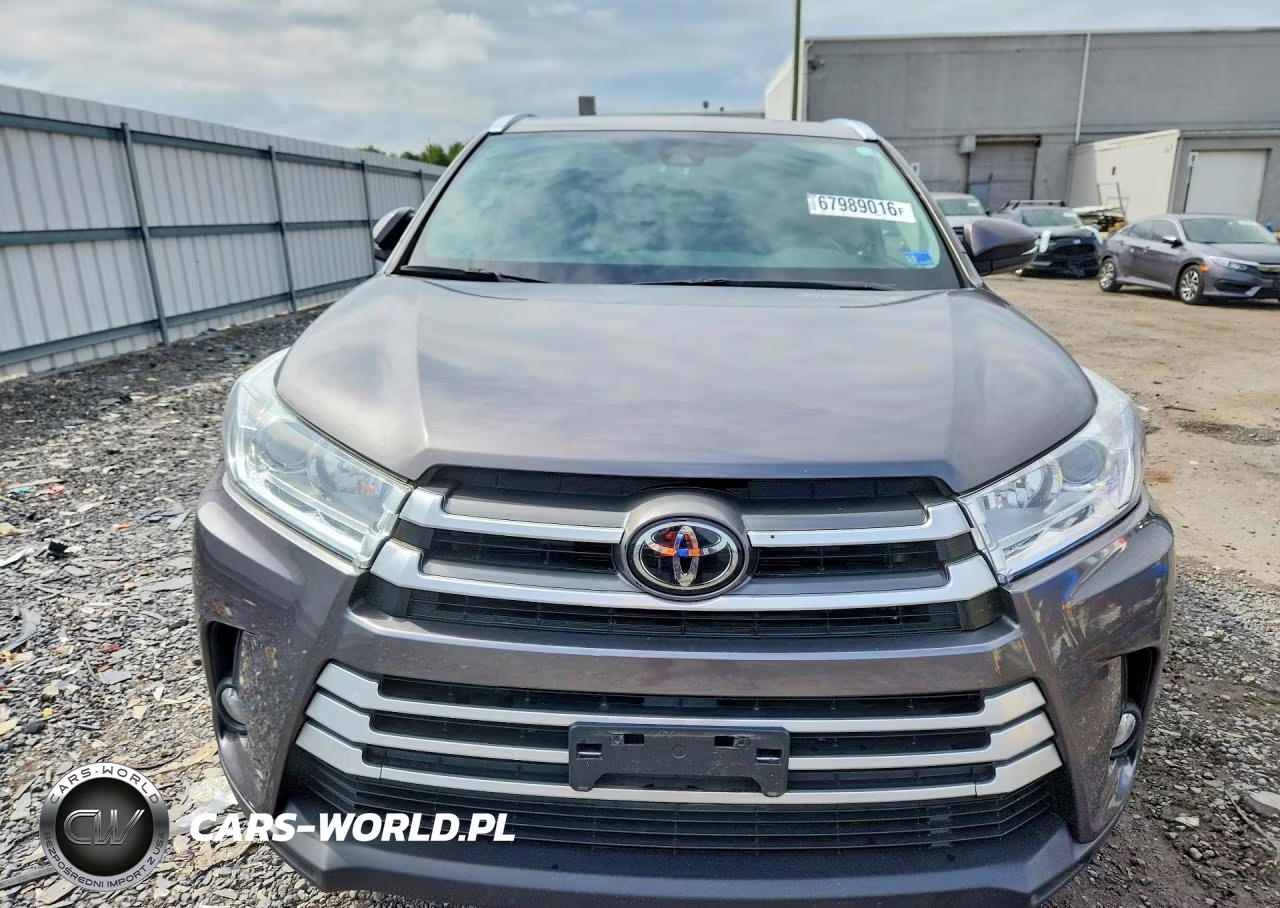 2018 Toyota Highlander Xle VIN:5TDJZRFH8JS817954 - 5
