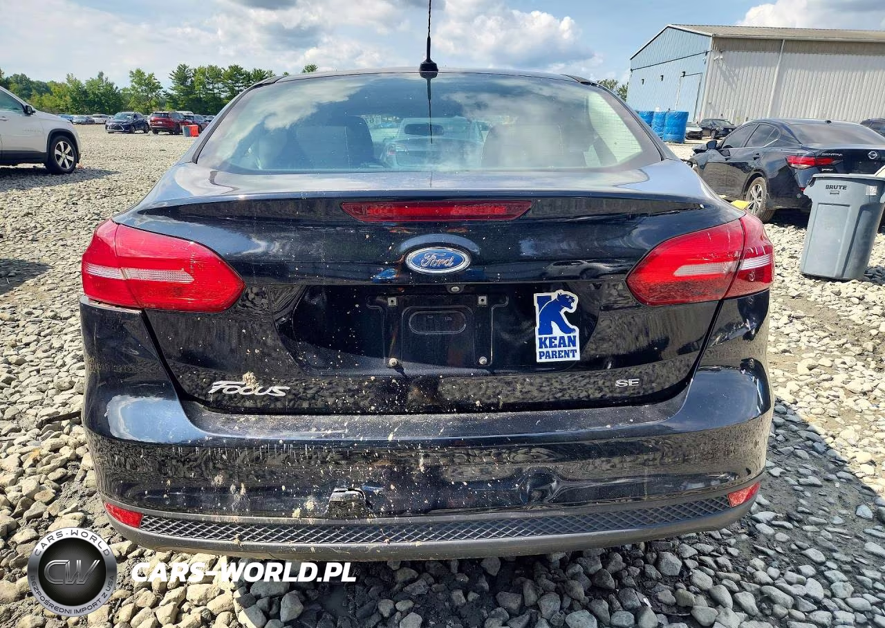 2017 Ford Focus Se VIN:1FADP3F2XHL348041 - 6