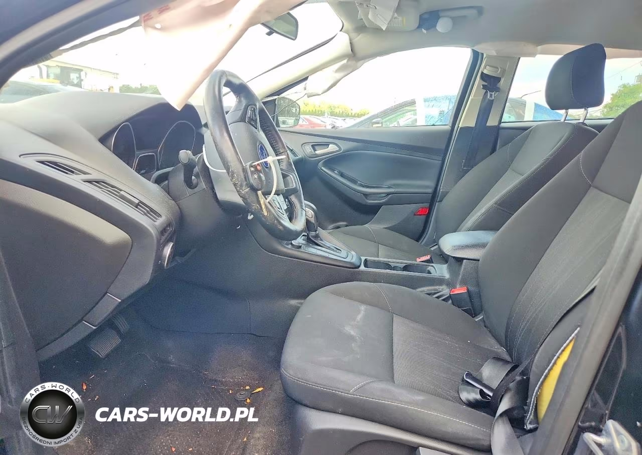 2017 Ford Focus Se VIN:1FADP3F2XHL348041 - 7