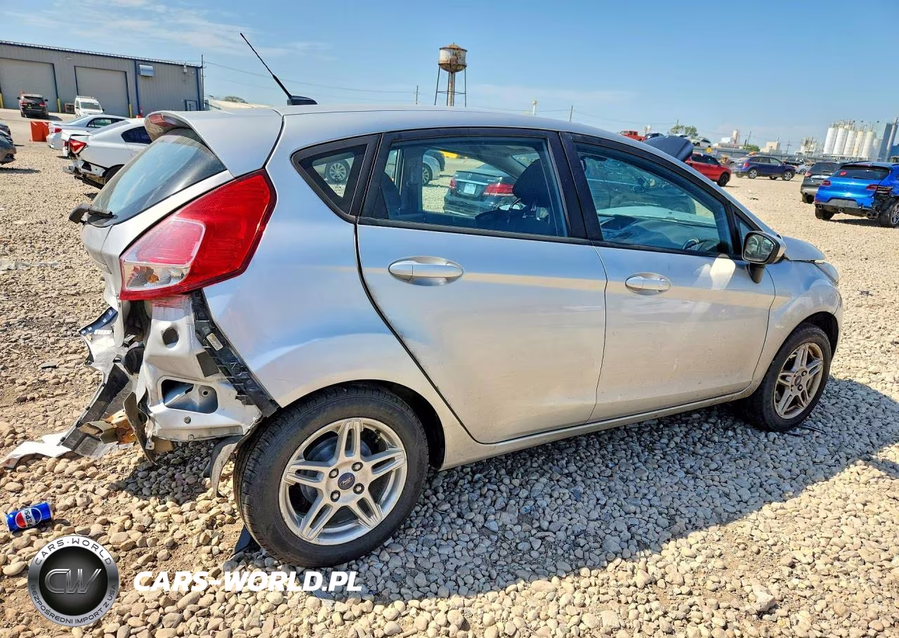 2018 Ford Fiesta Se VIN:3FADP4EJ8JM122857 - 3