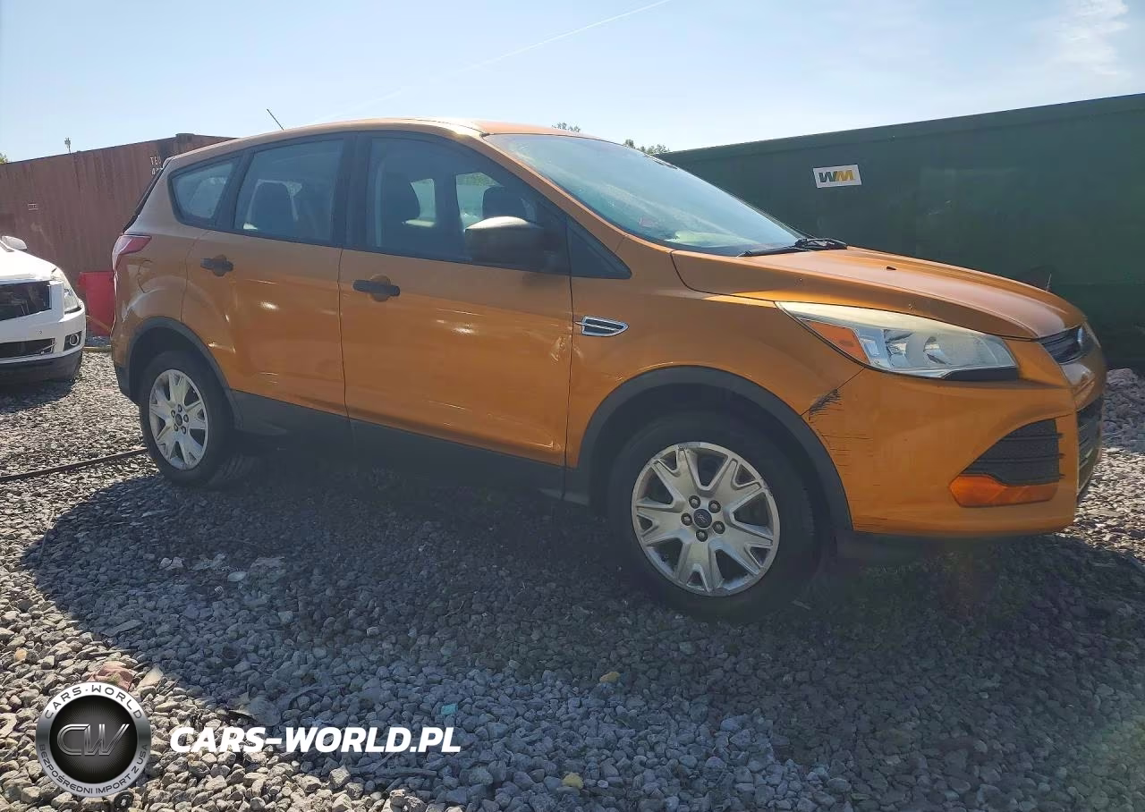 2016 Ford Escape S VIN:1FMCU0F76GUB03198 - 4