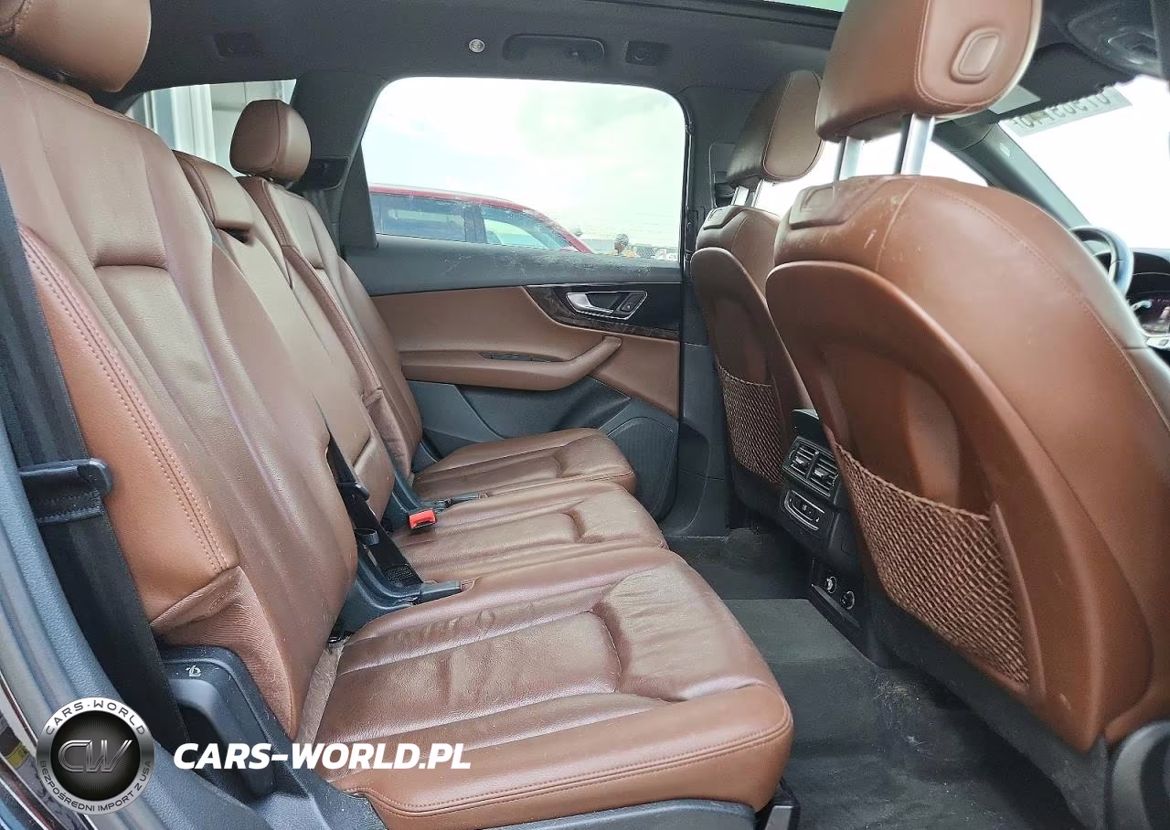 2018 Audi Q7 Premium VIN:WA1AAAF74JD006321 - 11