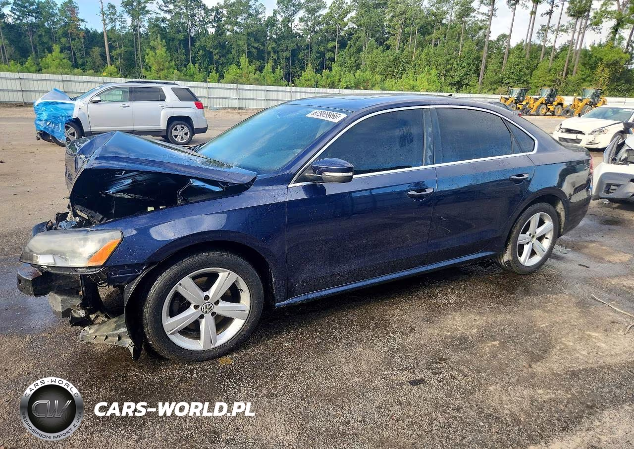 2013 Volkswagen Passat Se VIN:1VWBH7A31DC004353 - 1
