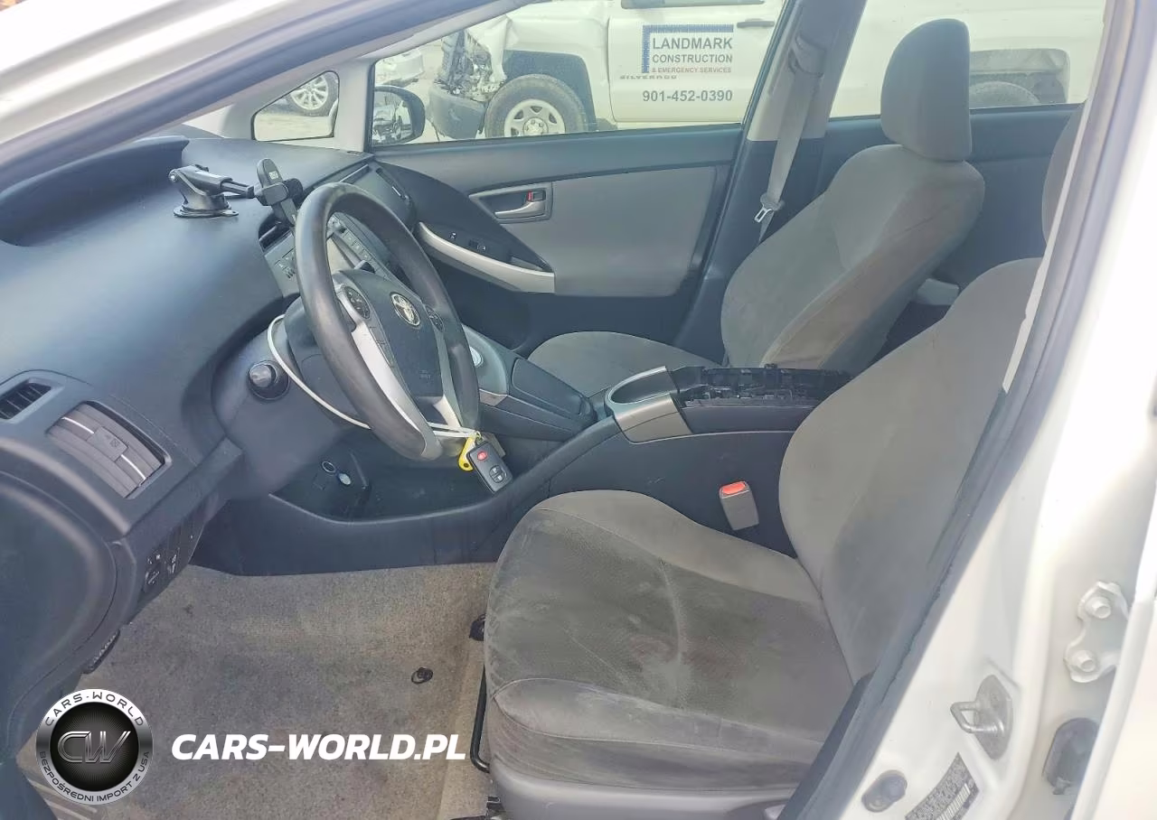 2015 Toyota Prius Two VIN:JTDKN3DU8F1988219 - 7