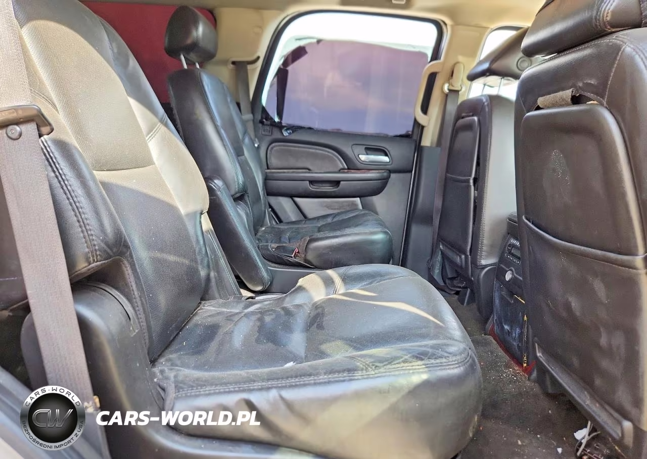 2007 Cadillac Escalade Luxury VIN:1GYEC638X7R343299 - 10