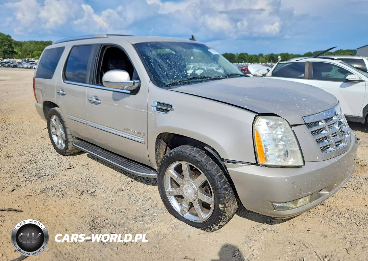 2007 Cadillac Escalade Luxury VIN:1GYEC638X7R343299 - 4
