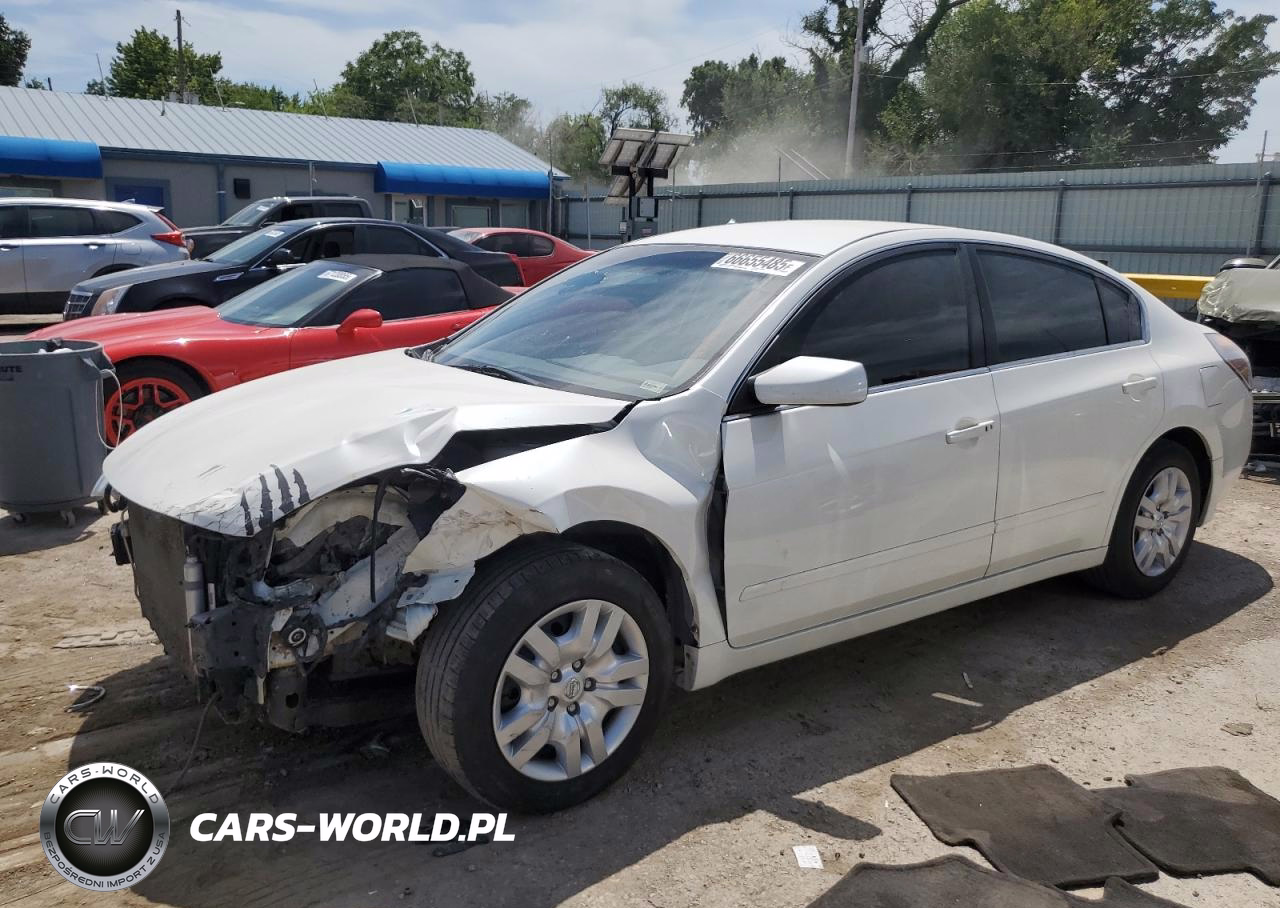 2011 Nissan Altima Base