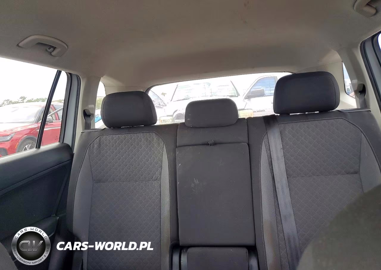 2019 Volkswagen Tiguan S VIN:3VV1B7AX3KM073965 - 10