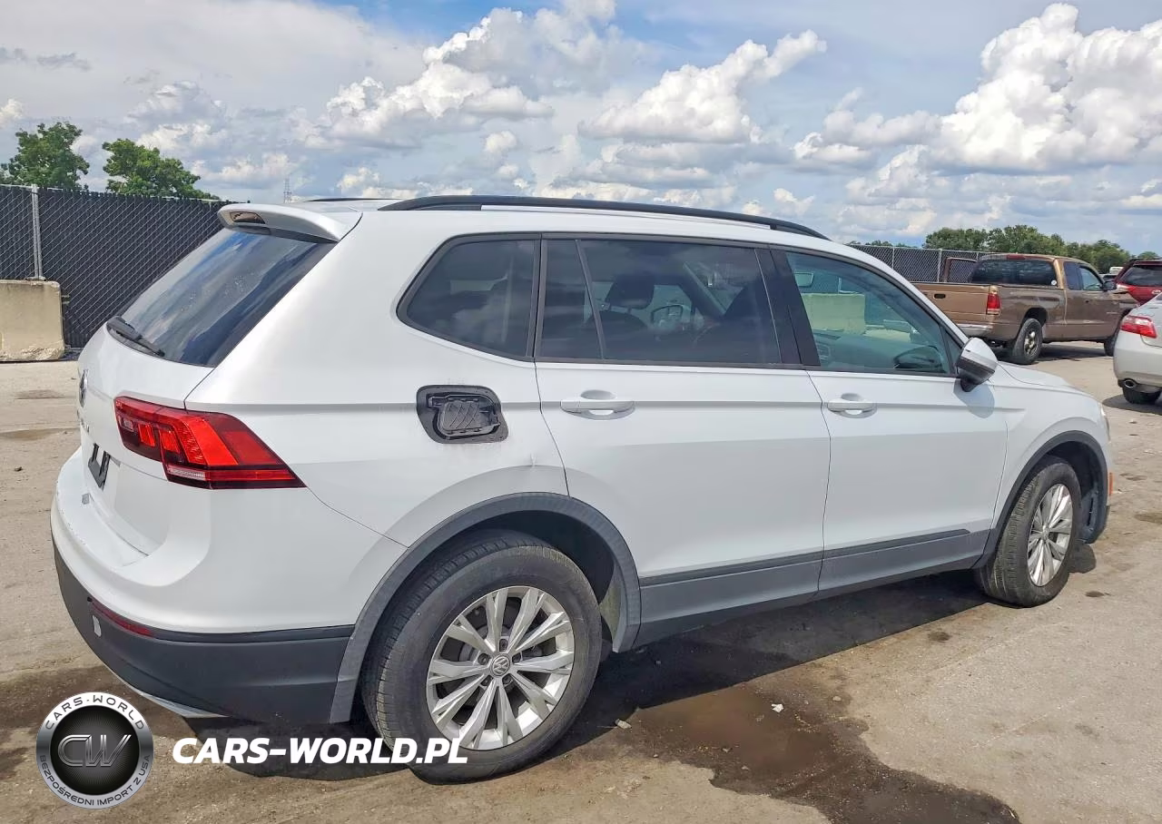 2019 Volkswagen Tiguan S VIN:3VV1B7AX3KM073965 - 3