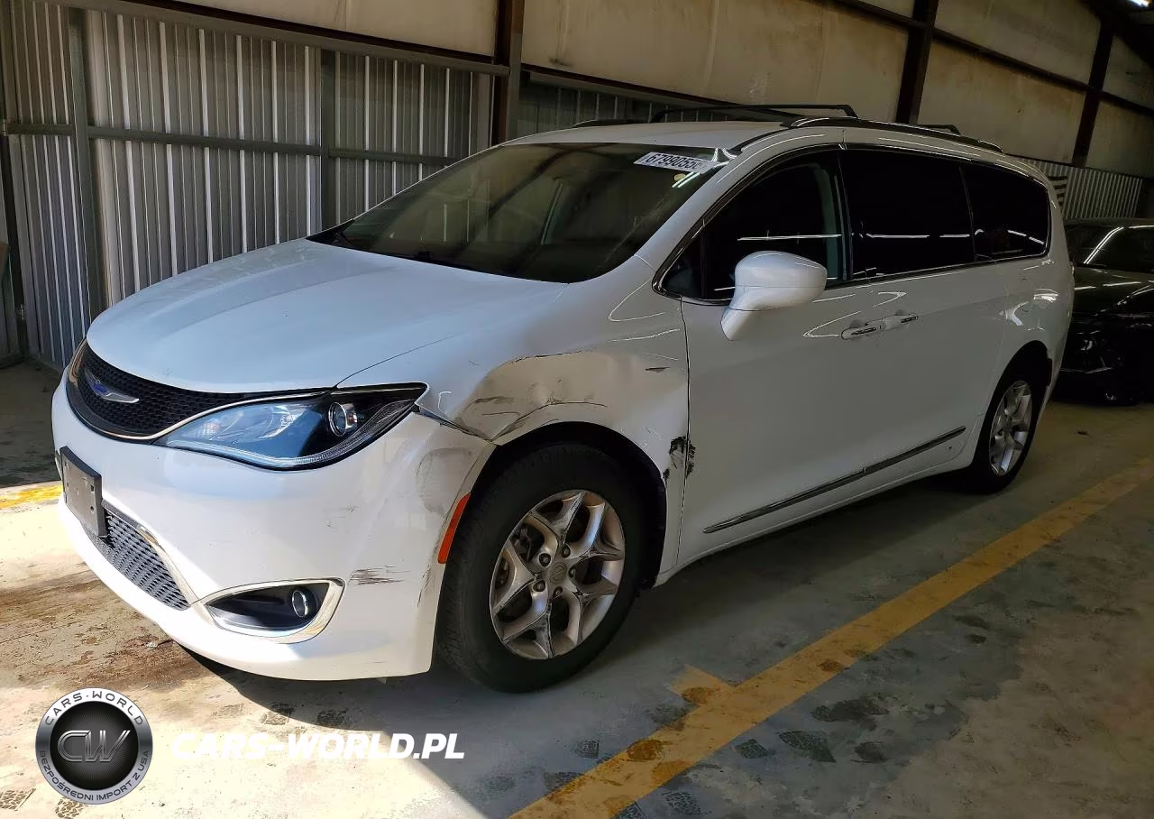 2020 Chrysler Pacifica Touring L VIN:2C4RC1BG1LR114985 - 1