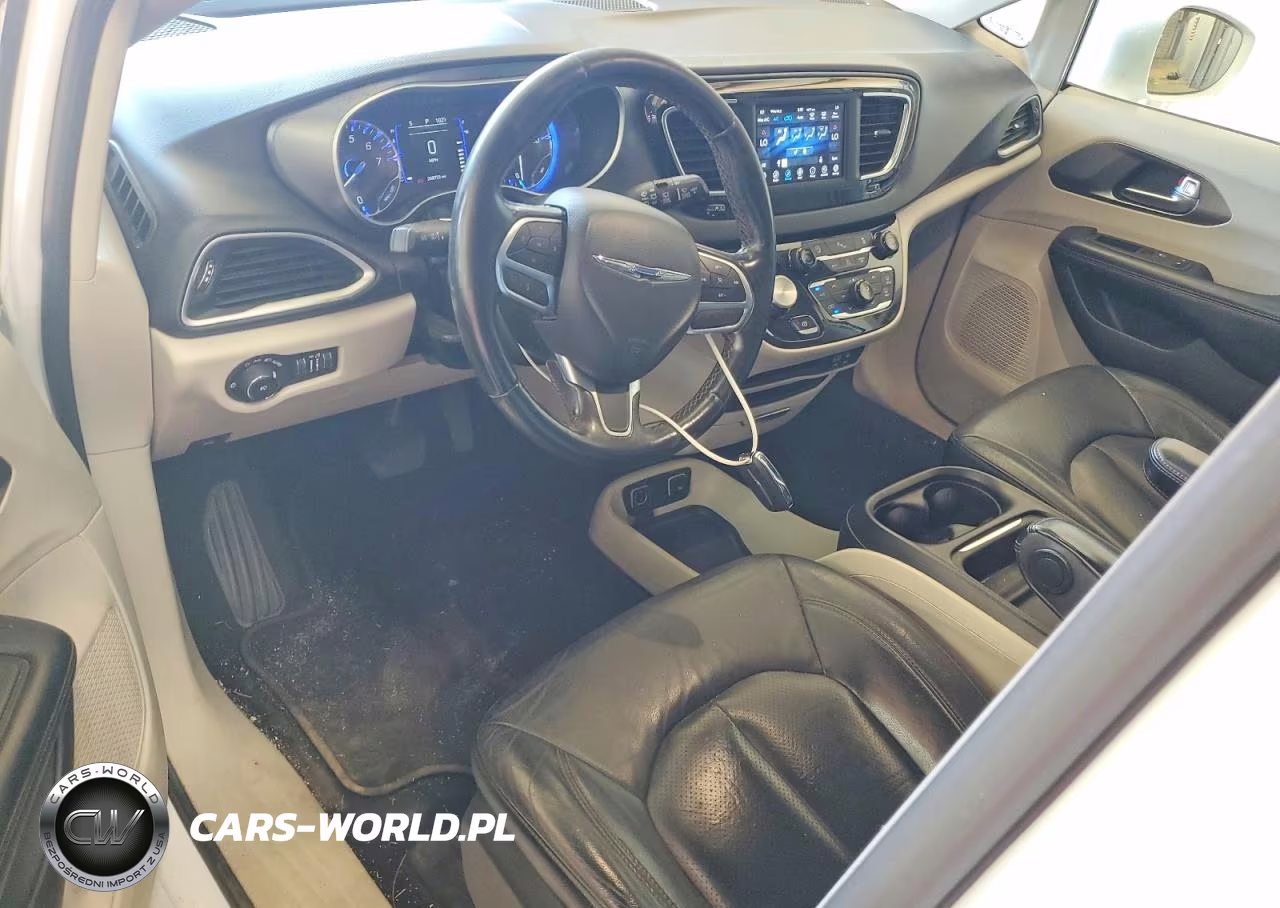 2020 Chrysler Pacifica Touring L VIN:2C4RC1BG1LR114985 - 8