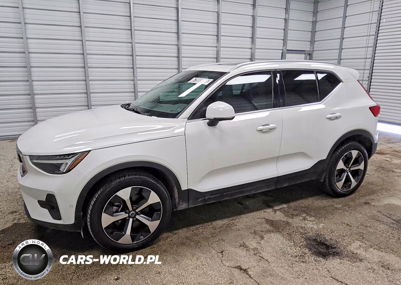 2025 Volvo Xc40 Plus – zdjęcie 1 z 13