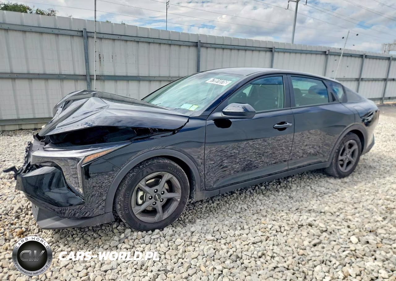 2026 Kia K4 Lxs VIN:3KPFT4DE1TE286189 - 1