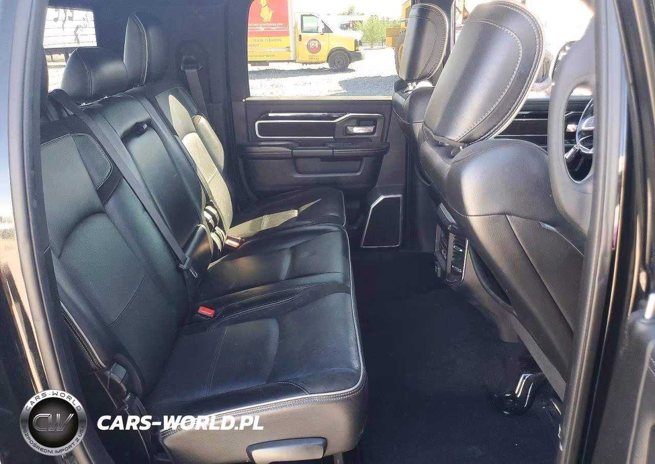 2020 Ram 2500 Laramie VIN:3C6UR5NL4LG106532 - 10