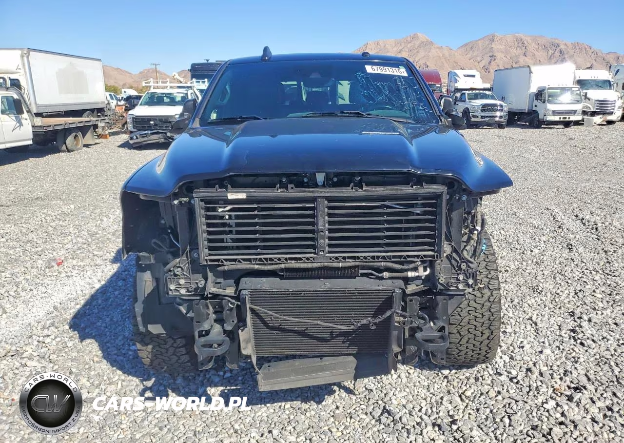 2020 Ram 2500 Laramie VIN:3C6UR5NL4LG106532 - 5