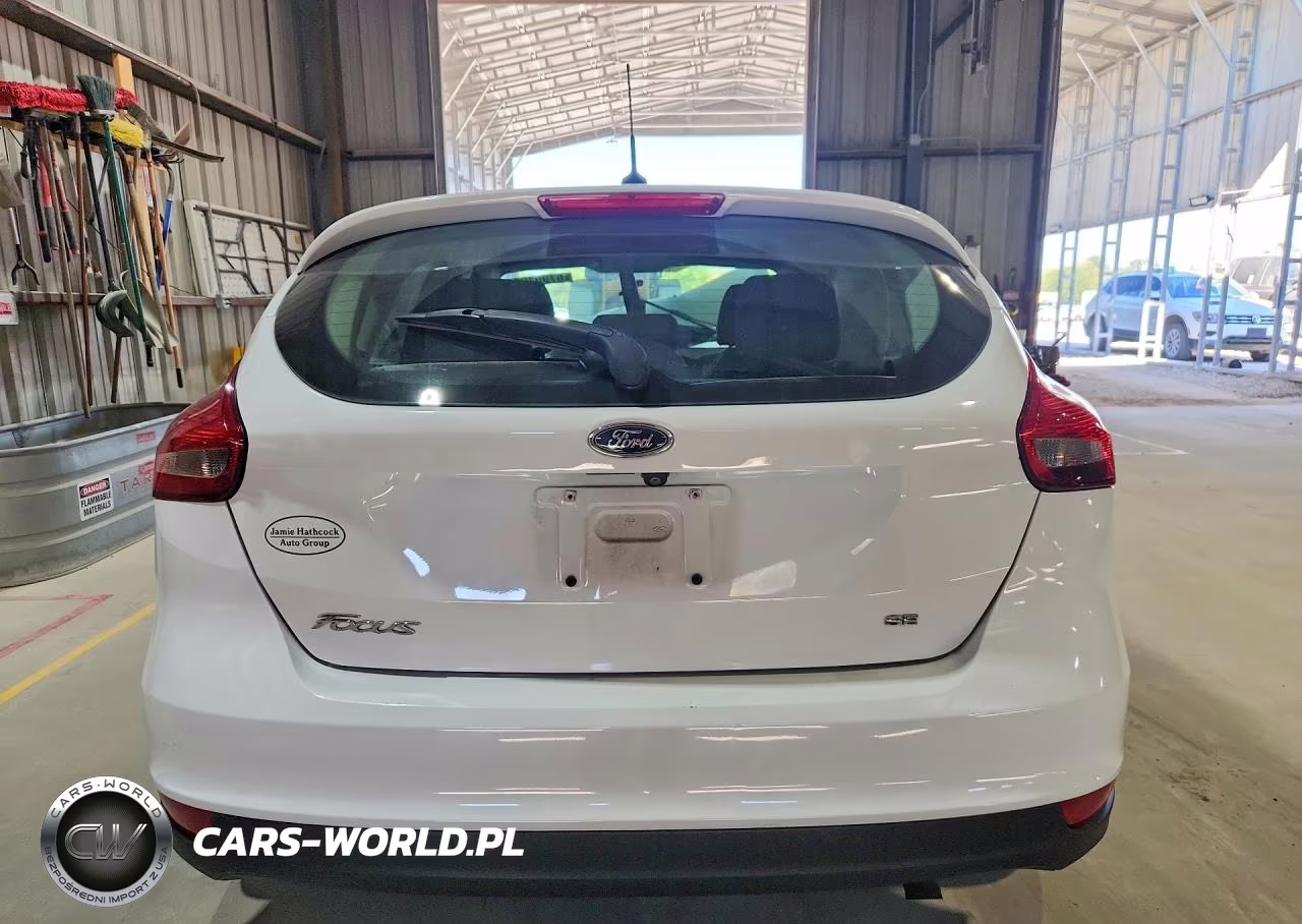 2018 Ford Focus Se VIN:1FADP3K25JL231947 - 6
