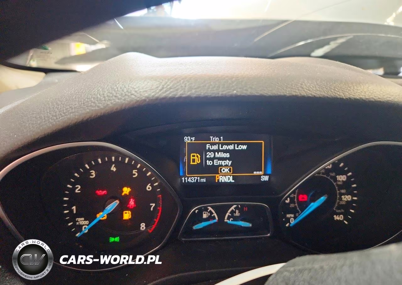 2018 Ford Focus Se VIN:1FADP3K25JL231947 - 9