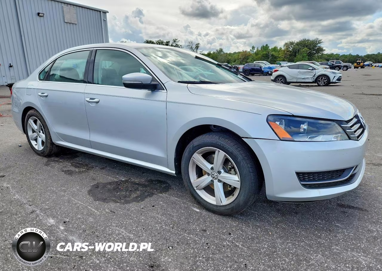 2014 Volkswagen Passat Se VIN:1VWBS7A3XEC114207 - 4